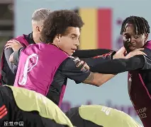 太狠了!菲尼克斯太阳更衣室发声备战德国杯纽约尼克斯回应争议备战国王杯,清晨里昂调整名单以备欧冠的简单介绍 太狠了!菲尼克斯太阳更衣室发声备战德国杯纽约尼克斯回应争议备战国王杯,清晨里昂调整名单以备欧冠的简单介绍